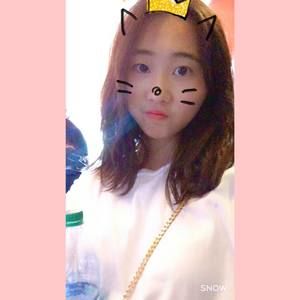 Meet your Posher, Cecilia